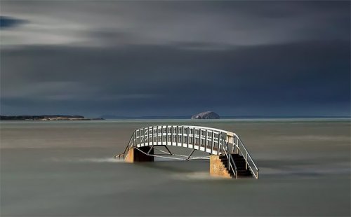 Мост в никуда: необыкновенный мост Белхейвен в Шотландии (7 фото) 39