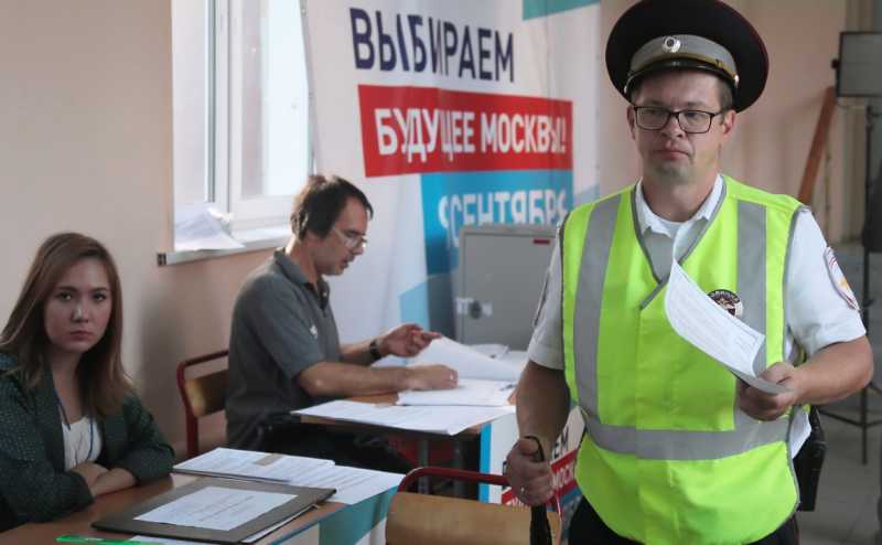 В Москве предложили дать право голоса жителям с временной регистрацией 11