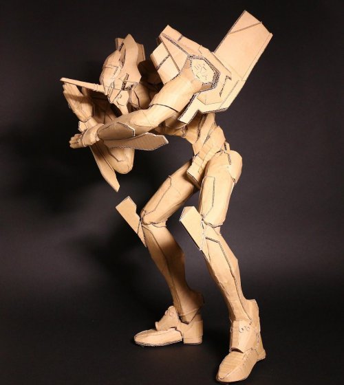 Профессиональная японская художница создаёт потрясающие статуи из обыденных картонных коробок (35 фото) 159