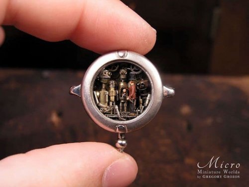 Живописец превращает старенькые часы в маленькие миры (27 фото) 119