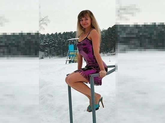 Опосля откровенных фото учительницу из Барнаула всё-таки уволили 11