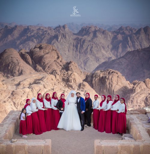 Жених и невеста поднялись в горы на 2200 метров, чтобы сделать потрясающую фотосессию (8 фото) 43