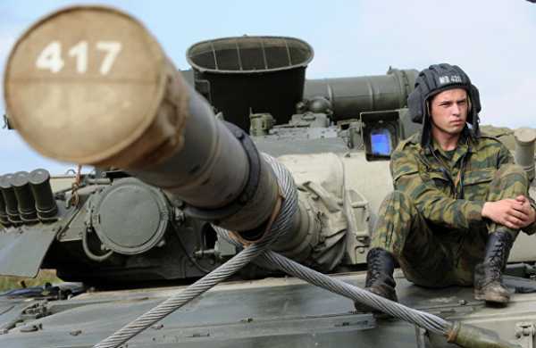 Под Санкт-Петербургом на видео попал танк Т-80, стреляющий дровами