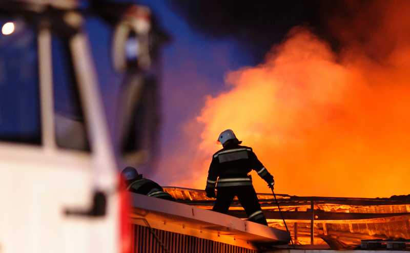 На Ставрополье загорелась нефть на площади 3600 кв. м