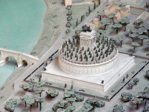 Археологу понадобилось более 30 лет, чтобы воссоздать самую точную модель Древнего Рима (9 фото) 61