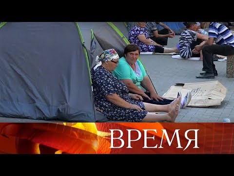 Кризис в Молдавии: корреспондент Первого канала ведет репортаж с места событий.
