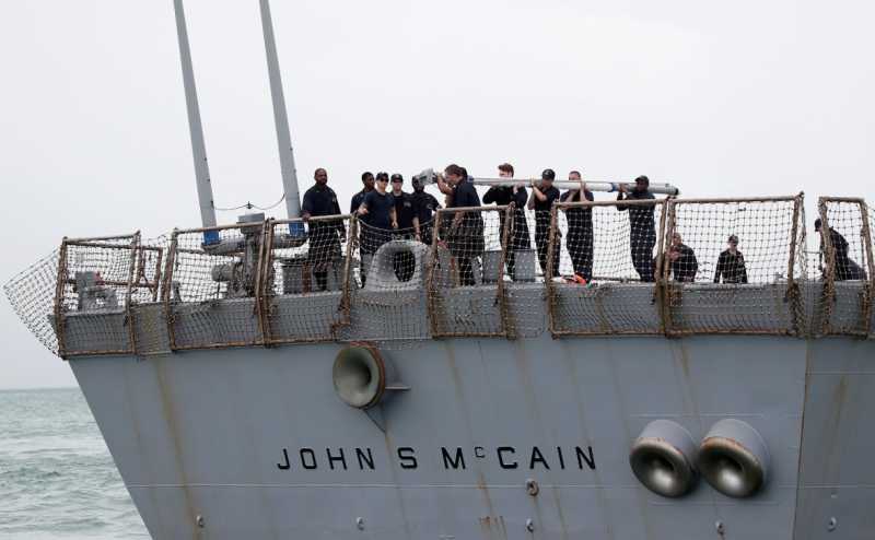 ВМС США прояснили историю с сокрытием от Трампа эсминца John McCain