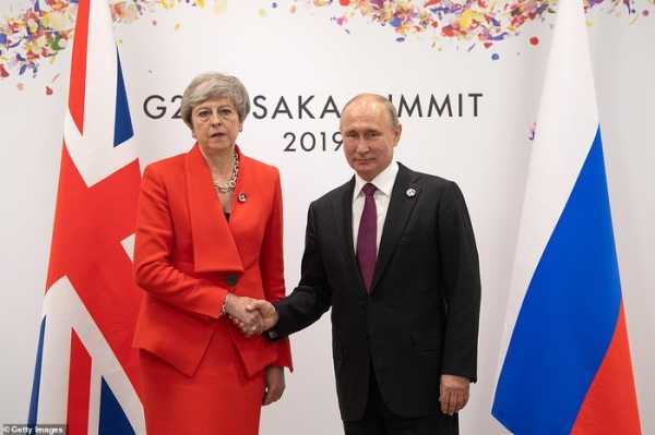 Мэй заявила Путину о невозможности нормализовать отношения России и Британии 21