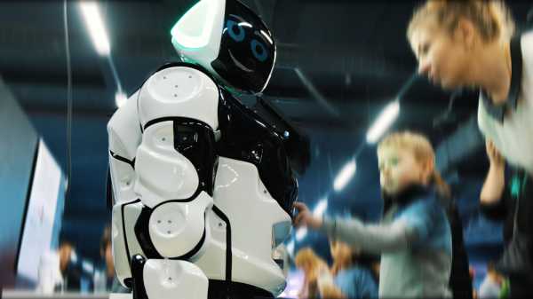 Пермская компания Promobot представила первого в России робота-врача