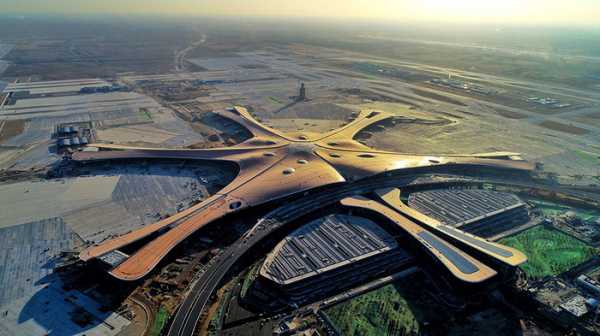 Крупнейший в мире аэропорт "Дасин" построен, официальное открытие назначено на 30 сентября 2019 года. 17