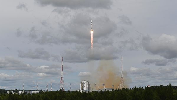 Запущенные с Плесецка российские военные спутники взяты на управление 21