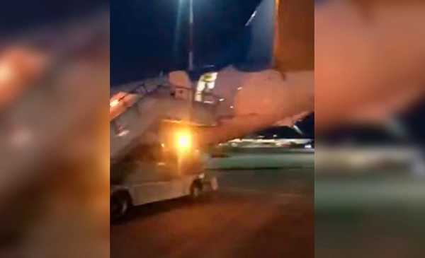 СМИ: пассажирский Boeing экстренно вернулся в Казань из-за запаха гари 7