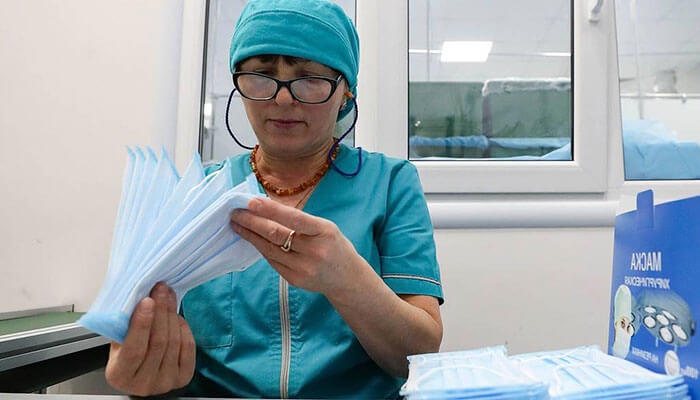 Правительство ограничило вывоз из России медицинских масок
