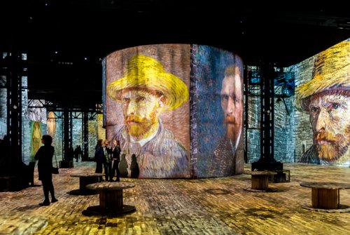 Неповторимая аудиовизуальная выставка, позволяющая ощутить себя снутри картин Ван Гога (23 фото) 109
