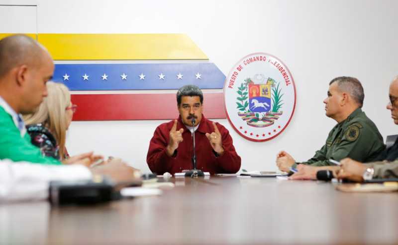 Специалисты узнали о желании 89% венесуэльцев скорого ухода Мадуро от власти 15