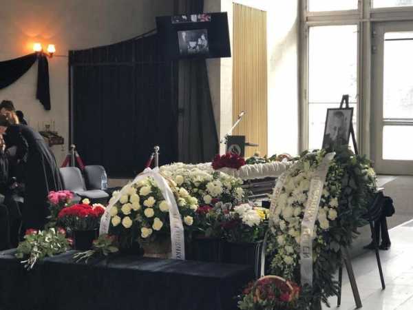 Похороны и прощание с Игорем Малашенко: онлайн-трансляция 163